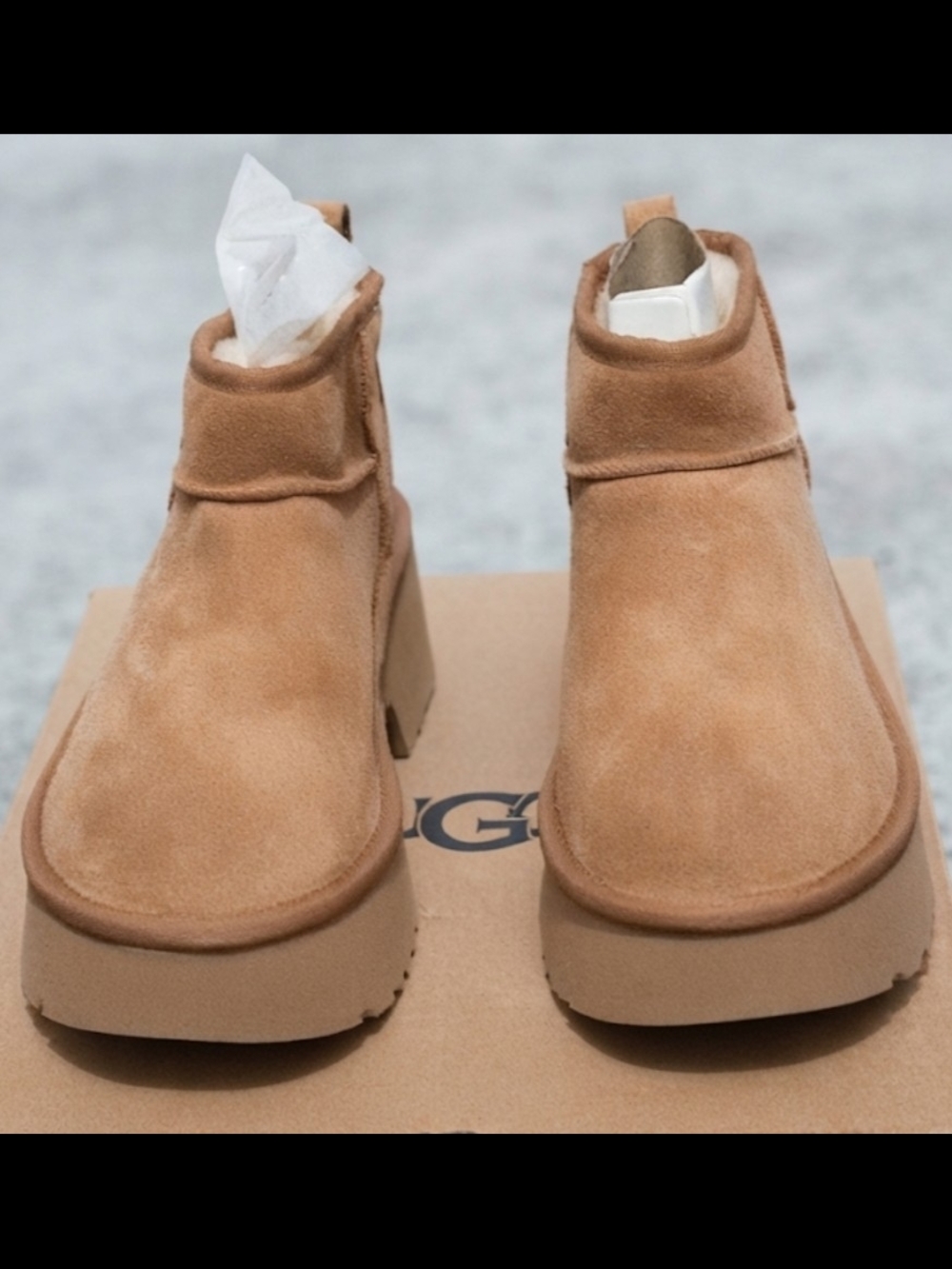 NIB UGG Classic Ultra Mini Platform Chestnut Boots - Size 9